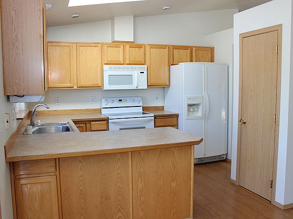 5th image of 16841 Snoqualmie Ln SE