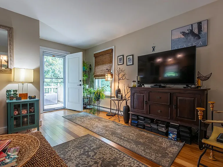 34 Dartmouth St — Photo 3