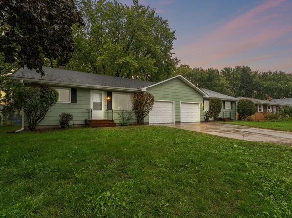 441 Skillman Ave E, Maplewood, MN 55117