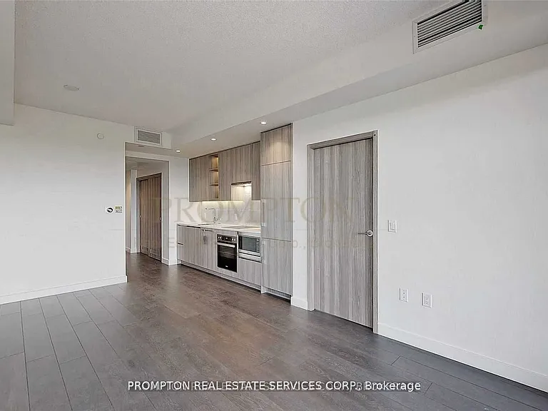95 McMahon Dr #2205 — Photo 6