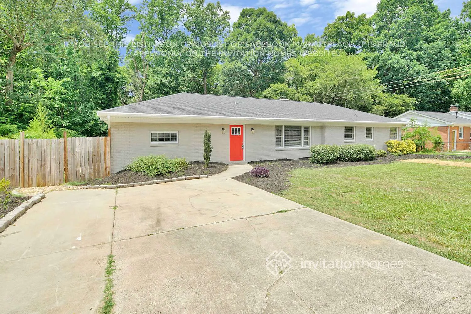 6205 King George Dr Charlotte, NC 28213 — Photo 2