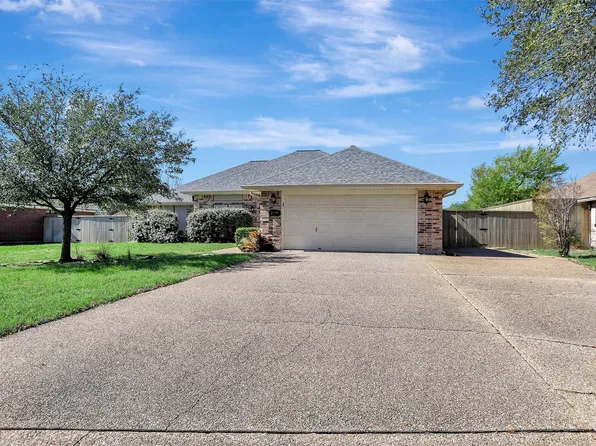 2804 Pueblo Ct N, College Station, TX 77845