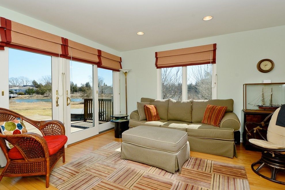  DOWNSTAIRS DEN OR MASTER - AS A DEN