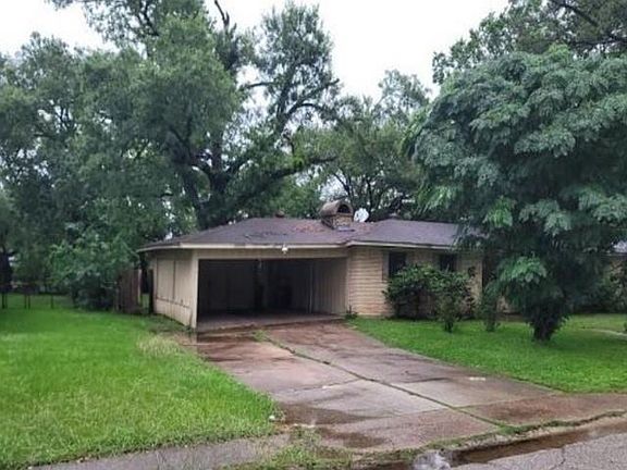 5th image of 2109 Oaks Dr