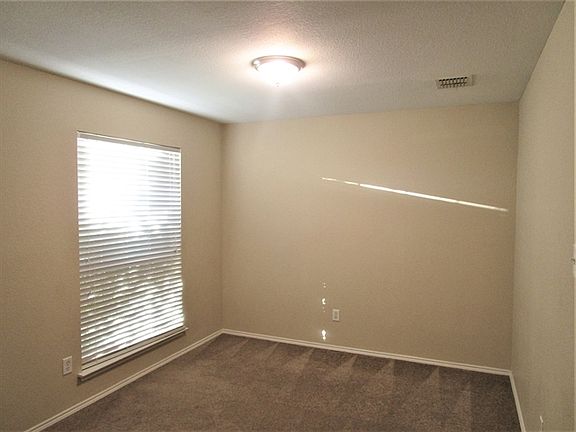3rd image of 9416 Goldenview Dr