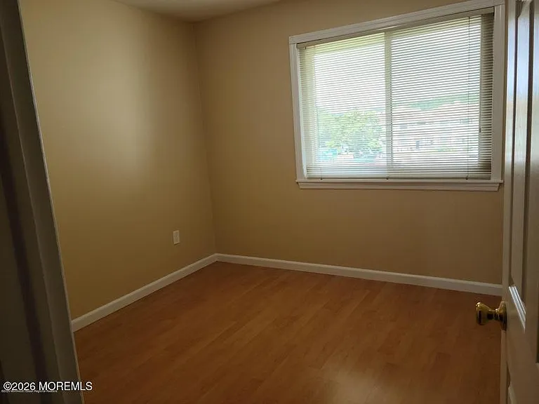 215 Clubhouse Dr — Photo 13