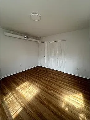 1420 W Girard Ave — Photo 6