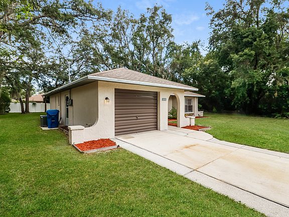 002-photo-front-view-9400106_11282022