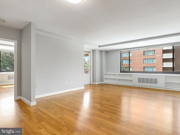 2nd image of 1011 Arlington Blvd APT 406