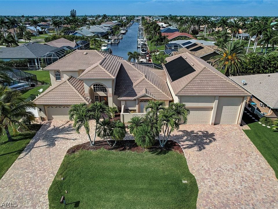 1st image of 907 SW 51st Ter