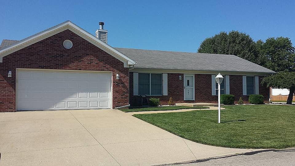 1st image of 107 Bluebird Ln