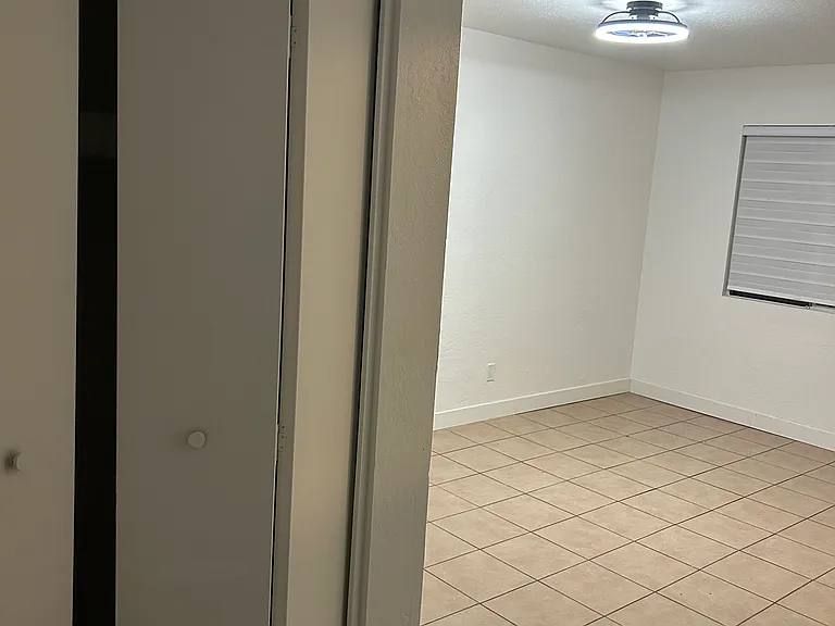 2822 E Mobile Ln #2 — Photo 7