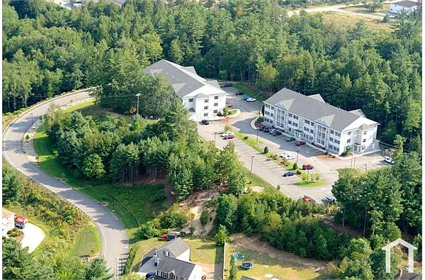 Building Photo - 40 Abbey Ln #101
