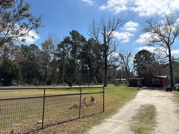 1821 E Beverly Dr, Shepherd, TX 77371