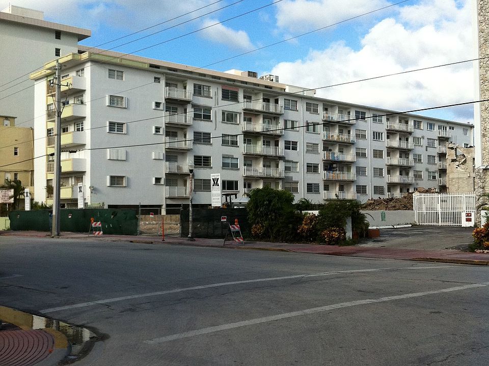 1st image of 325 Ocean Dr APT 401