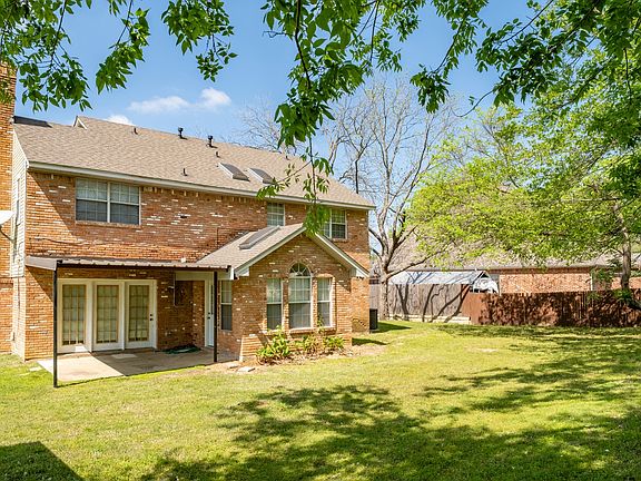 3rd image of 5 Griffith Ct