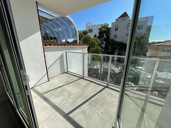 2nd image of 1465 Union St #200