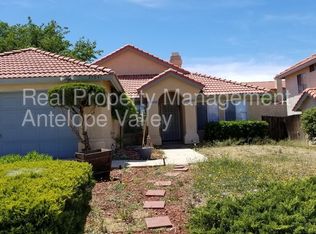 37041 Casa Verde Dr, Palmdale, CA 93550