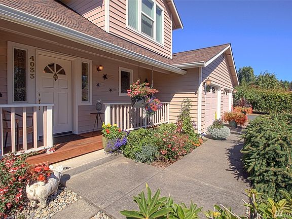4th image of 4033 Foxhall Dr NE