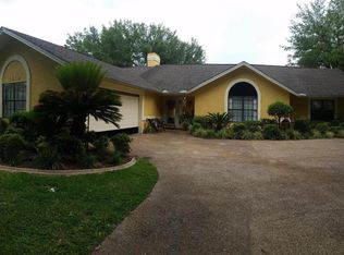 1619 Country Club Dr, Lynn Haven, FL 32444