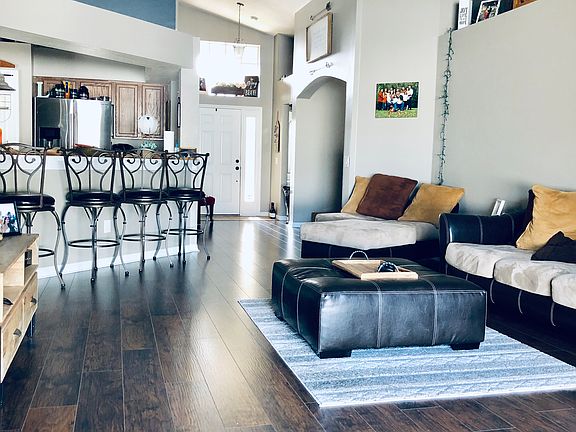 4th image of 30825 Midtown Ct