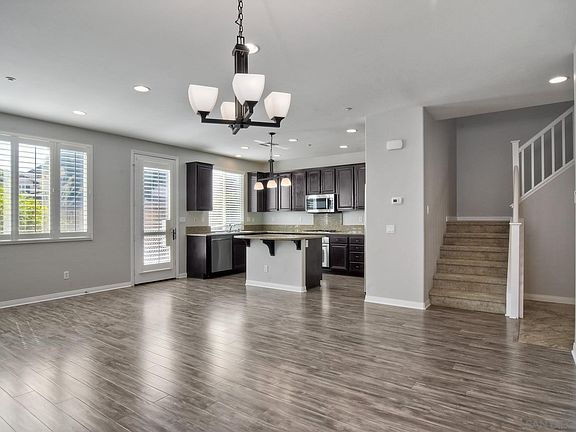 4th image of 10501 Hollingsworth Way