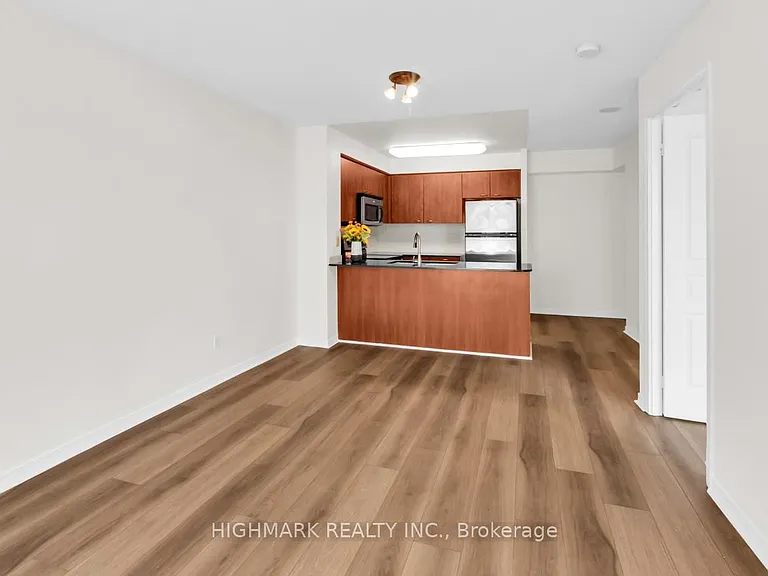 509 Beecroft Rd #517 — Photo 6