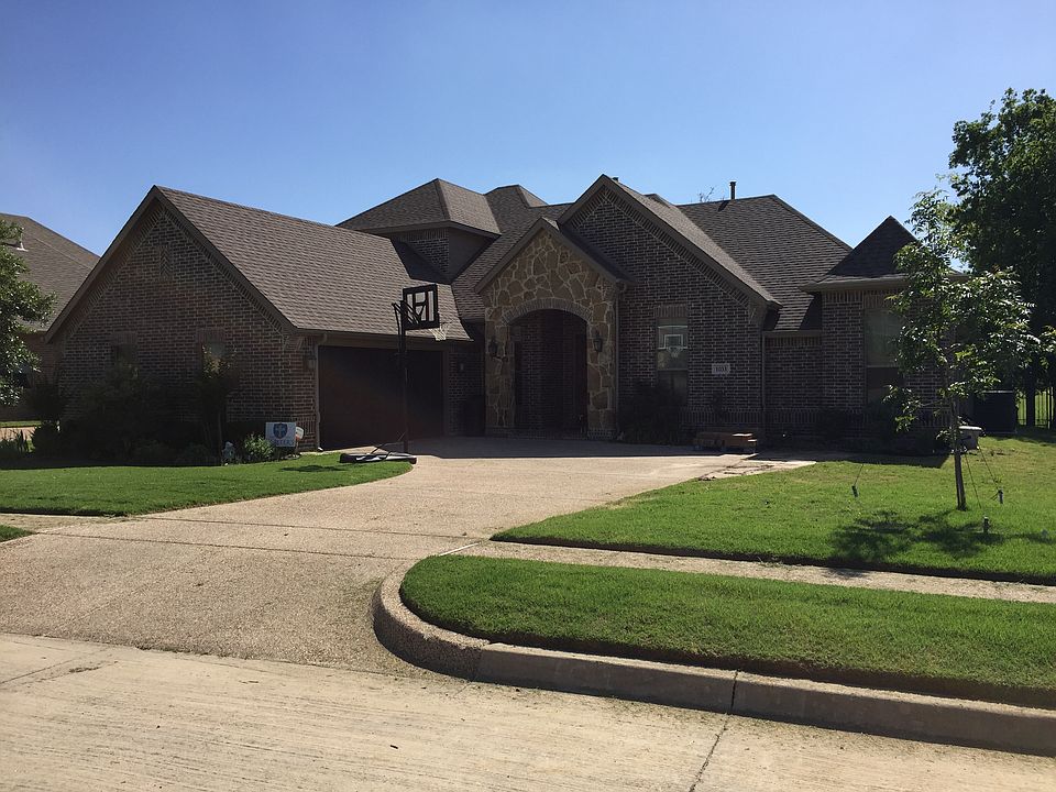 1st image of 1033 Crown Valley Dr
