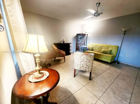 16901 NE 13th Ave APT 209, Miami, FL 33162