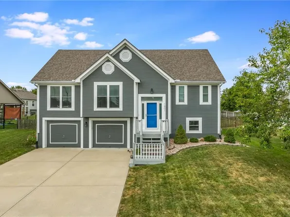 1801 Shannon Dr, Liberty, MO 64068