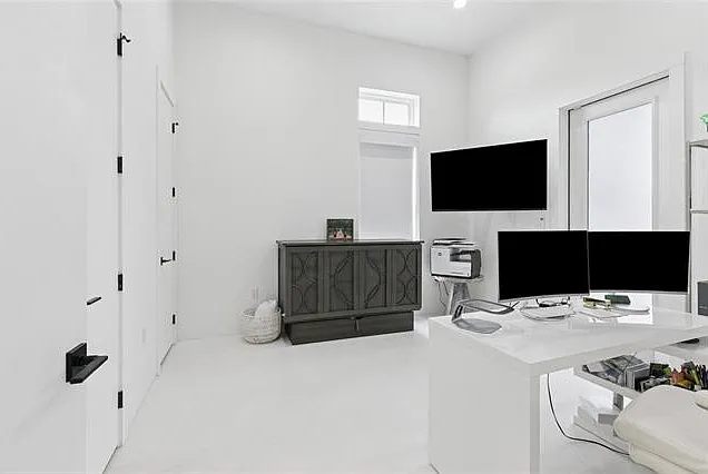 75 Palmetto — Photo 11
