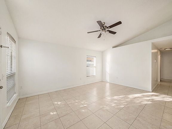 3rd image of 1020 Brenton Leaf Dr