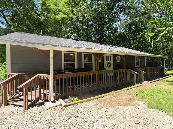 2nd image of 7906 Maple Dr
