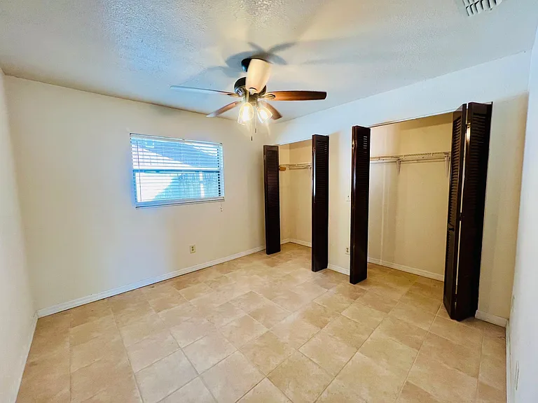 4641 Debbie Ln — Photo 22