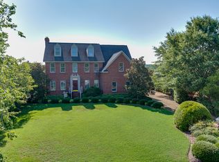 15 Rivercrest Dr, Poquoson, VA 23662