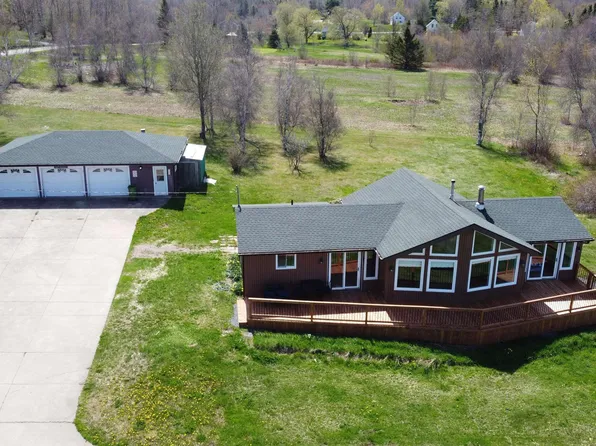 61 Shipyard Rd, West Hants, NS B0N 2A0
