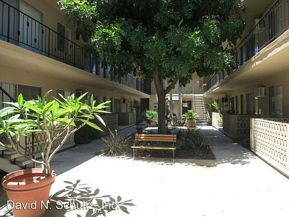 4th image of 445 E Verdugo Ave APT Q