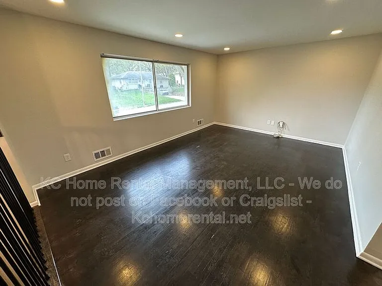 5012 Powell Ave — Photo 33