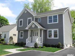 420 2nd St, East Northport, NY 11731