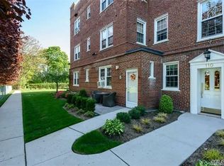 110 S Village Ave APT 1F, Rockville Centre, NY 11570