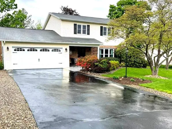 512 Montclair Ln, Boalsburg, PA 16827
