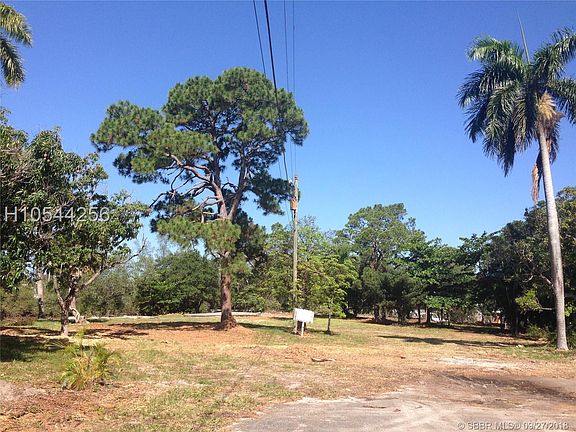 2nd image of 1417 Florian Dr