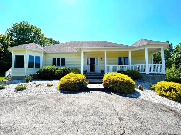 17 Wyms Heights, Marlboro, NY 12542