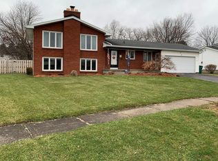 11 Daniel Dr, Rochester, NY 14624