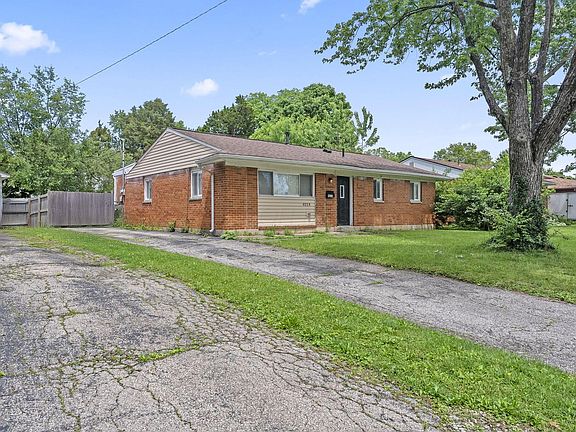 3rd image of 4034 E Mound St