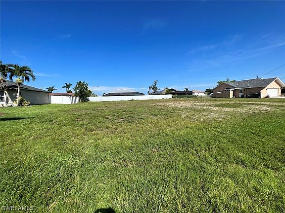 3rd image of 3712 SW 12th Pl
