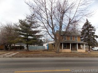 403 S 3rd St, Girard, IL 62640