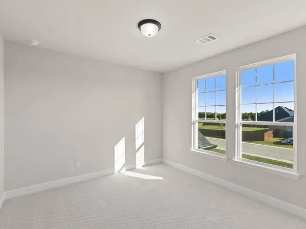 147 Hollingsworth Ln, Glenn Heights, TX 75154