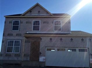 4 Nantucket St, Cohoes, NY 12047