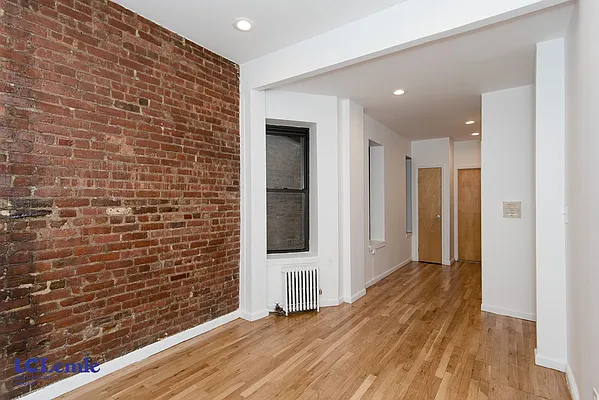 Rented by LC Lemle Real Estate Group | media 15